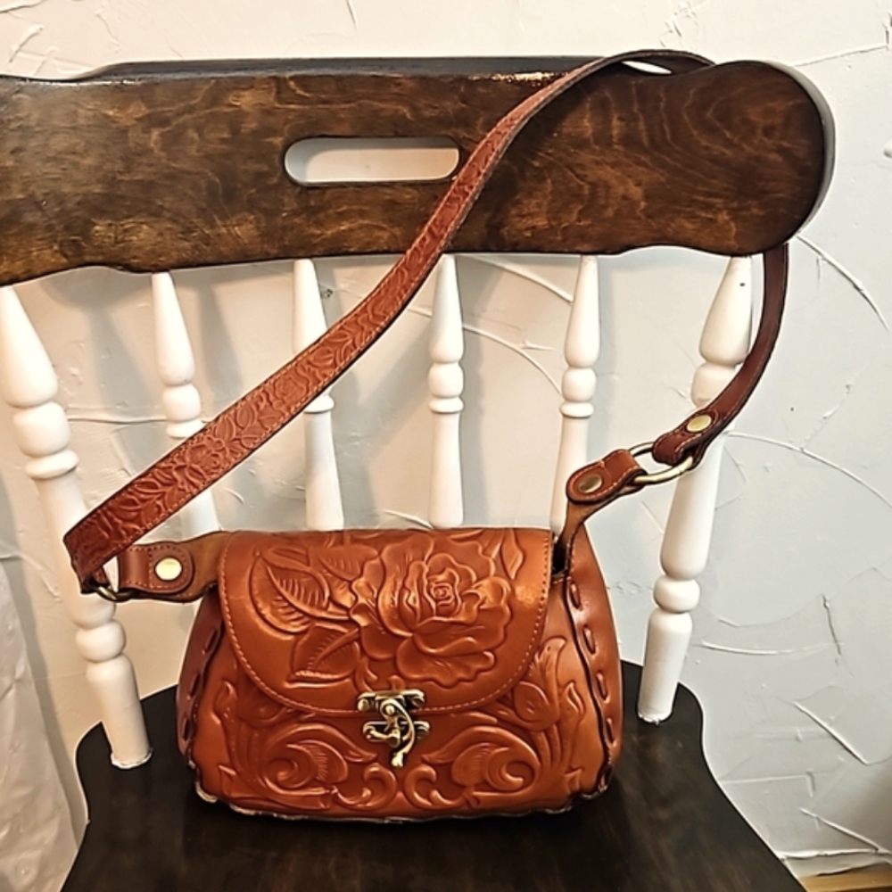 Gorgeous leather tooled crossbody purse
